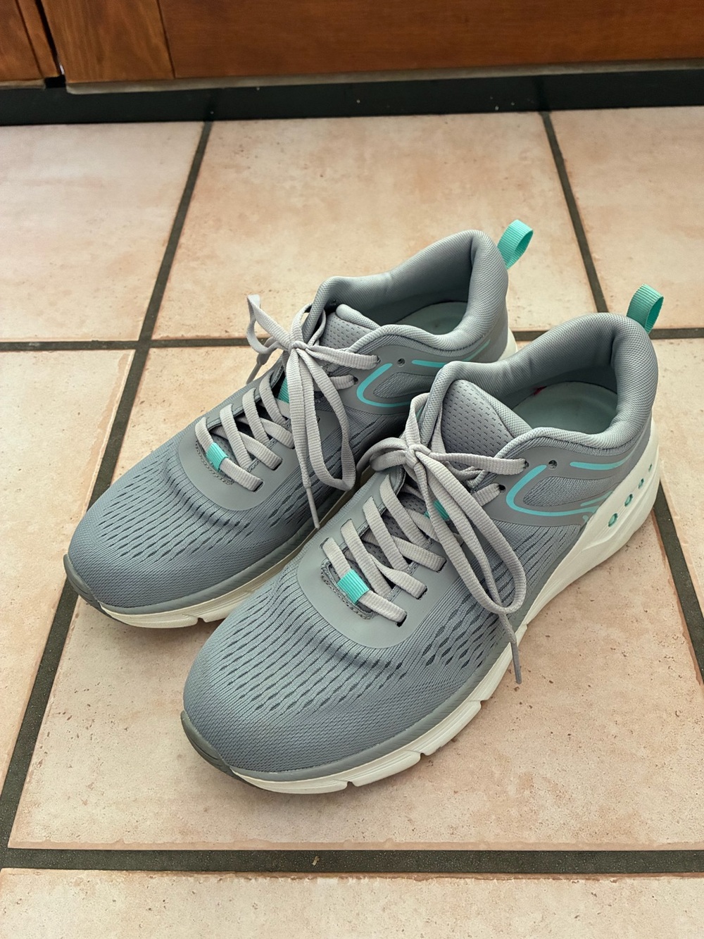 Easy Spirit 11 M Maxine 2 Emove Sneaker Lace Up Women’s Gray Walking Athletic